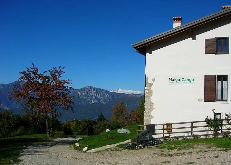 Gasthaus Trentino In Malga: Malga Zanga Arco Exterior foto